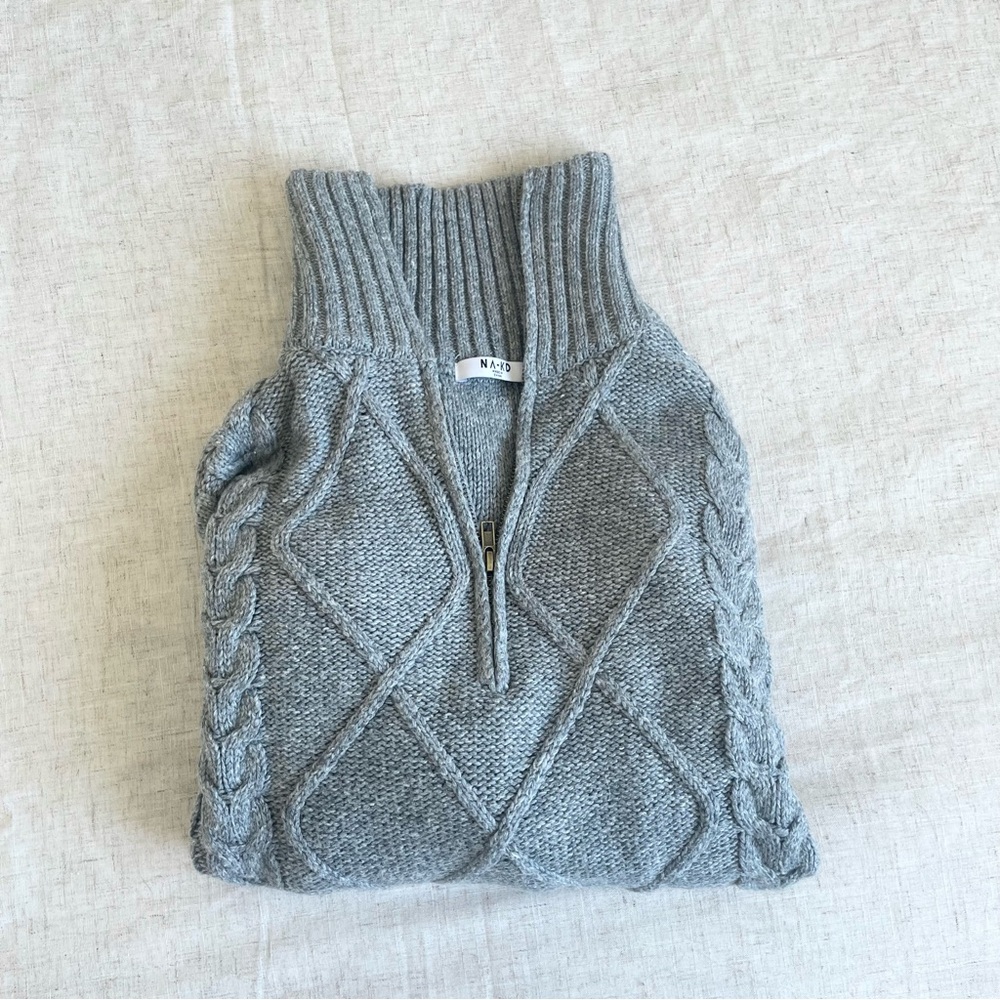 Nakd Gray Cable Knit Sweater Vest